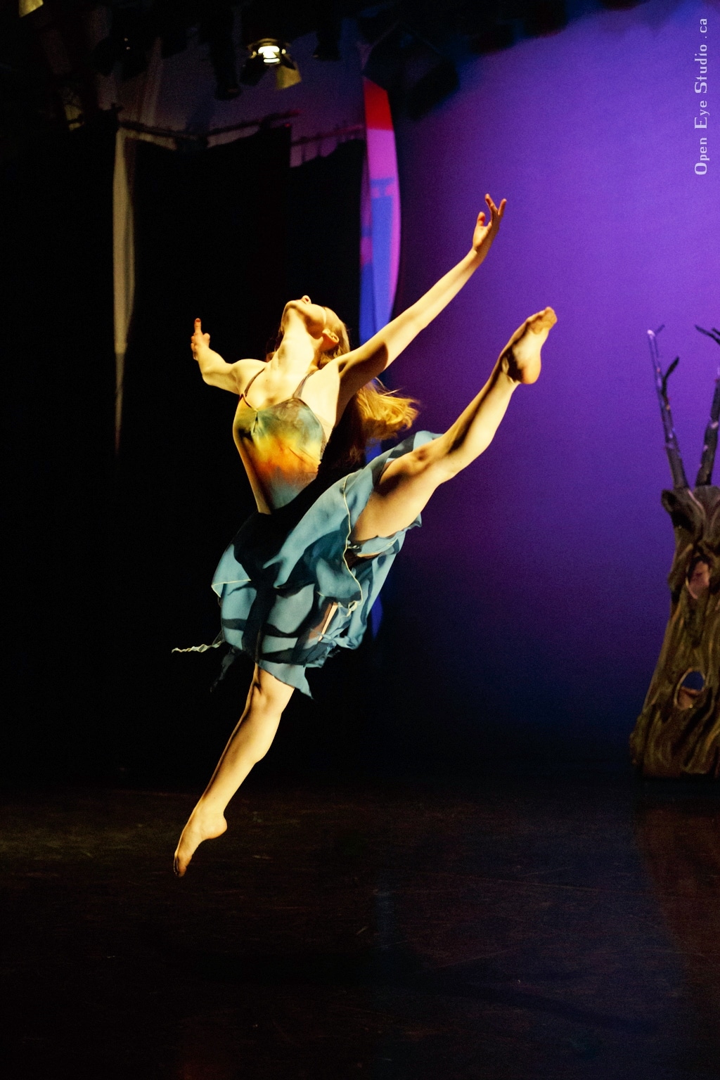 Jose's piece "The Gift" with dancer Emily Holmes